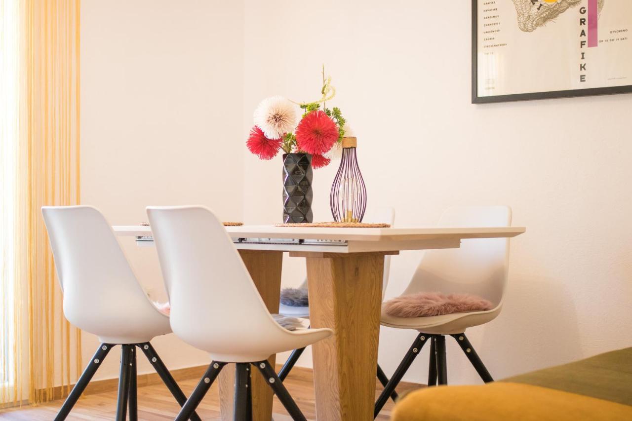 Apartments Flowers Кърк Екстериор снимка